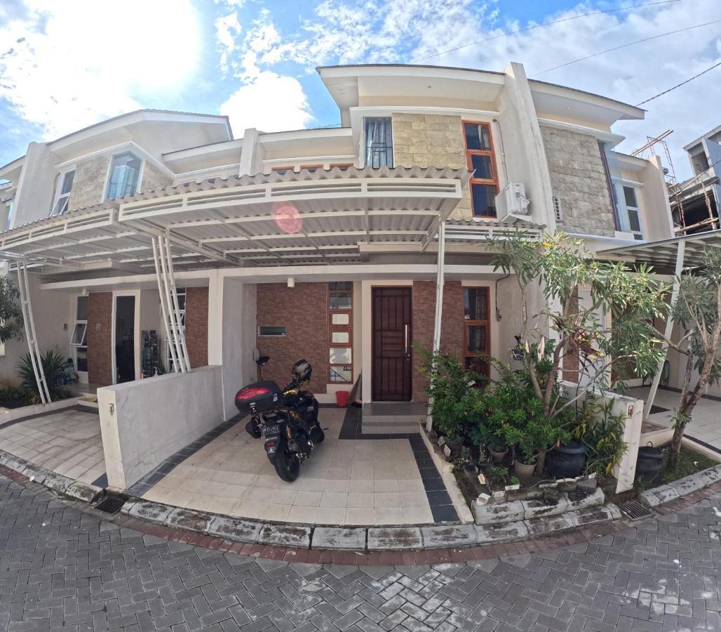 Ndalem Ngadimulyo Homestay Jogja Family Only Ngabean Exterior foto